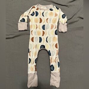 Little sleepies Luna neutral crescent zippy